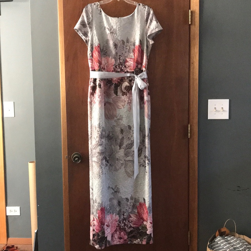 Adrianna papel formal dress